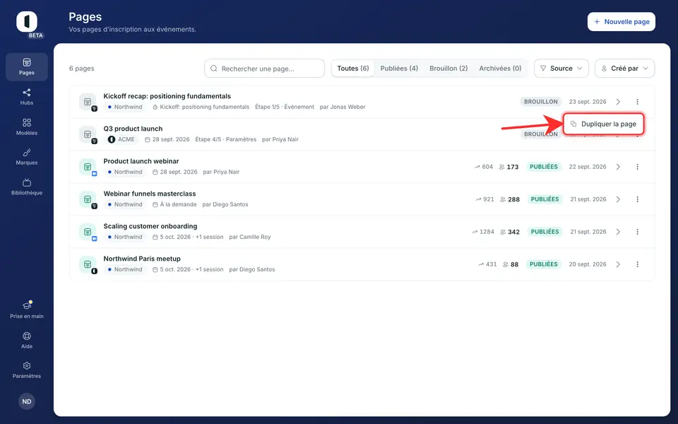 Dans l'onglet Pages, ouvrez le menu ⋯ en bout de ligne de la page et choisissez « Dupliquer la page ».