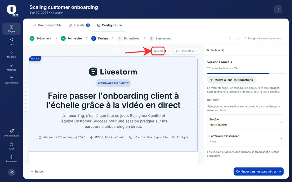 Choisissez une version : le canevas affiche la page telle que ses visiteurs la verront dans cette langue, et le panneau de droite devient la vue d'ensemble de la traduction.